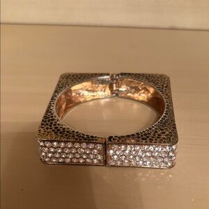 Vintage Clamper Bracelet Gold/Copper tone w/Bling on 4 sides just shy of 3”x3”